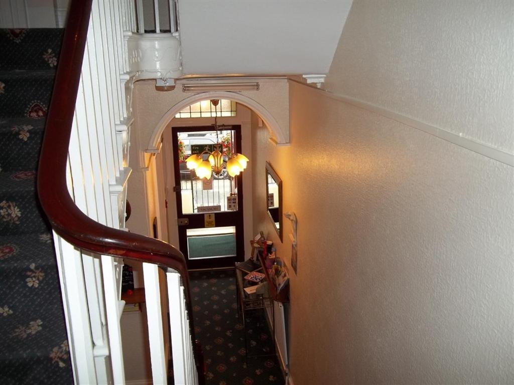 Poppy'S Guest House Plymouth Bagian luar foto