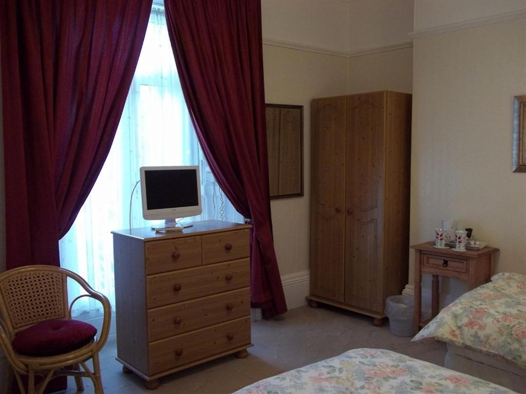 Poppy'S Guest House Plymouth Ruang foto